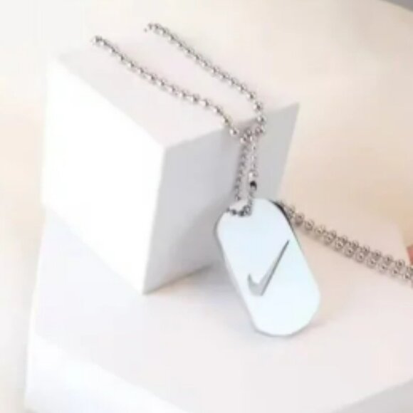 NIKE Dog Tag Necklace - Picture 2 of 7